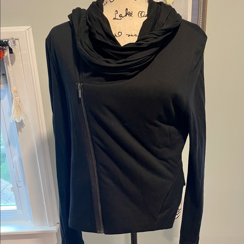 Black BCBG Zip top with attached scarf! Sz L
